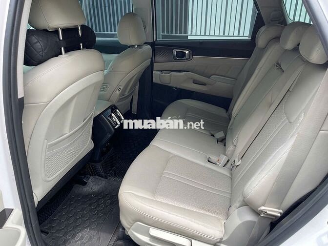 KIA SORENTO 2.2 AT AWD