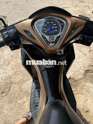 Honda Air Blade 110 Đen Vàng đồng