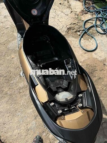 Honda Air Blade 110 Đen Vàng đồng