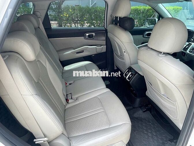 KIA SORENTO 2.2 AT AWD