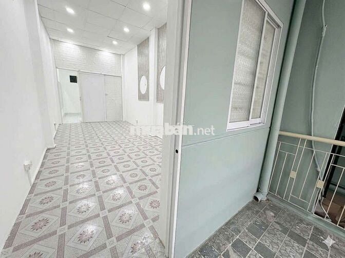 Siêu phẩm nguyên căn Hẽm Xe Tải chỉ 12tr khu Bàn Cờ Q.3
