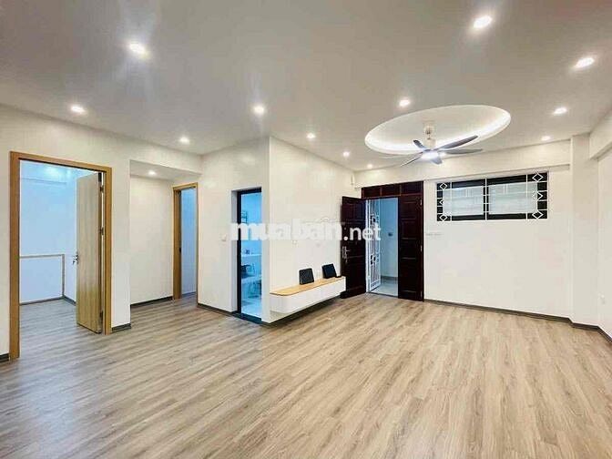 Hót Phố Cự lộc, nhà đẹp ở luôn, cách 30m oto tránh, tiện ích bạt ngàn,