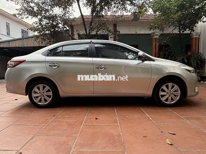 Toyota Vios 2015 G 127078 km Bạc
