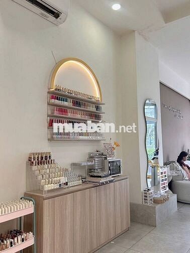 SANG NHƯỢNG TIỆM NAIL MI GỘI TẠI QUẬN 7 – 85 TRIỆU