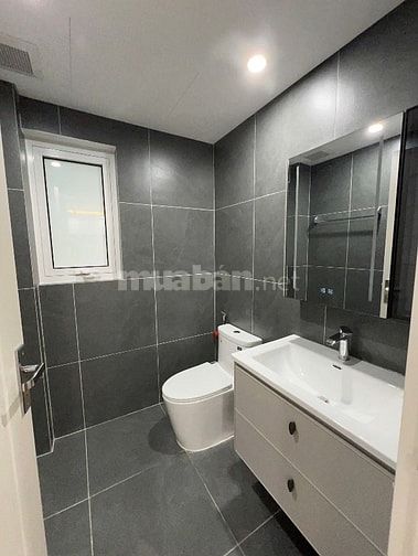 Chính chủ cho thuê biệt thự 5 tầng,Thang Máy  tại: Âu Cơ,Tây Hồ 55tr