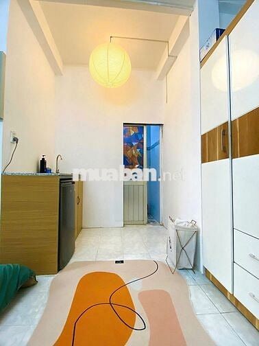 Lầu 1- Studio full nt- Bancol lớn- 30m2- Số 137 Trần Đình Xu