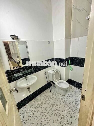 Cho thuê Nhà mới có Nội Thất Ba Đình P8 Quận 8
