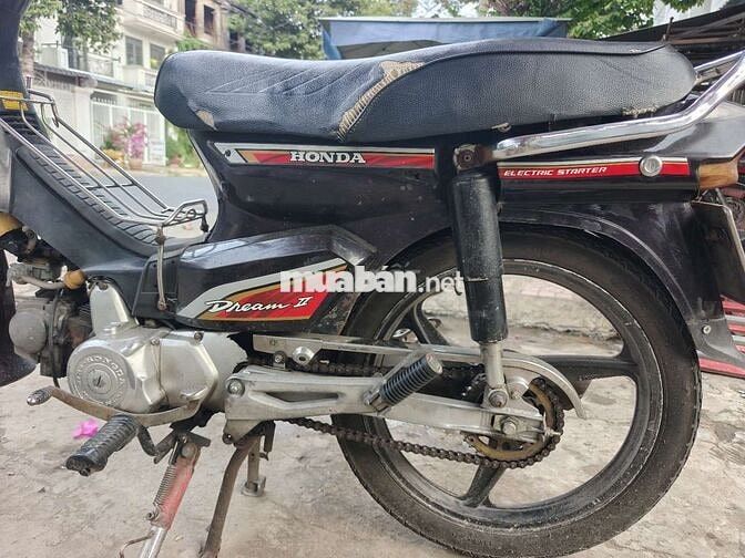 Honda Dream II Đen