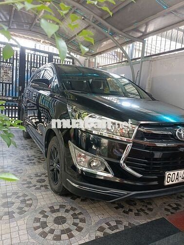Toyota Innova Venture 2018 Đen 33505 km