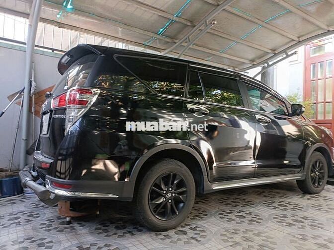 Toyota Innova Venture 2018 Đen 33505 km