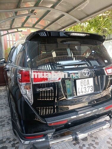 Toyota Innova Venture 2018 Đen 33505 km