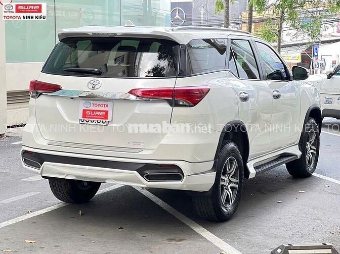 Toyota Fortuner 2020 2.7AT Trắng