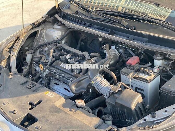 Toyota Vios E CVT 49700 km Vàng cát
