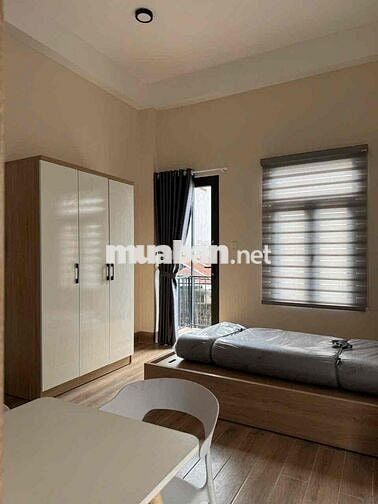 Cho Thuê Căn Hộ Studio Ban công ( Mới như hình ) Thang máy