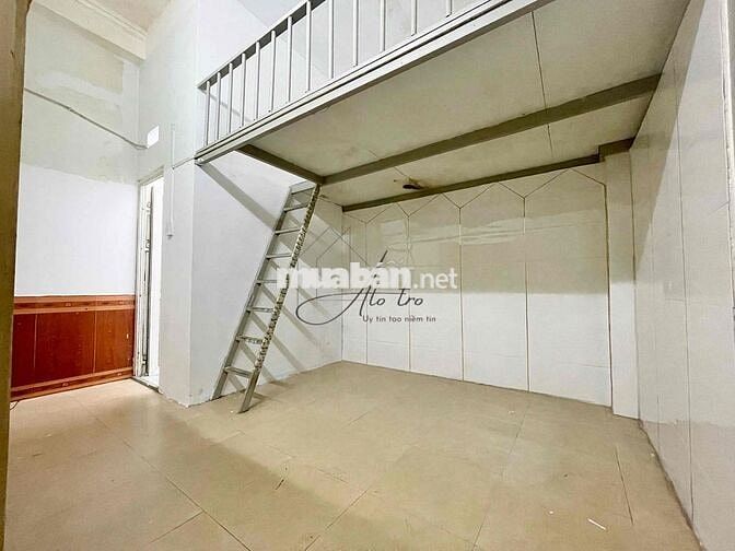 Phòng trọ gác giá rẻ có máy lạnh gần NTTU, CĐ Điện Lực,..