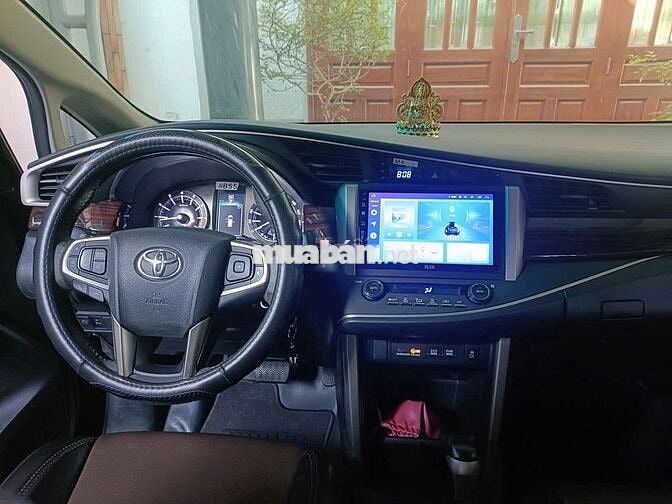 Toyota Innova Venture 2018 Đen 33505 km
