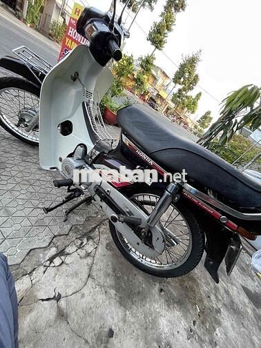 Honda Dream Thái Trắng Đen Đã sử dụng