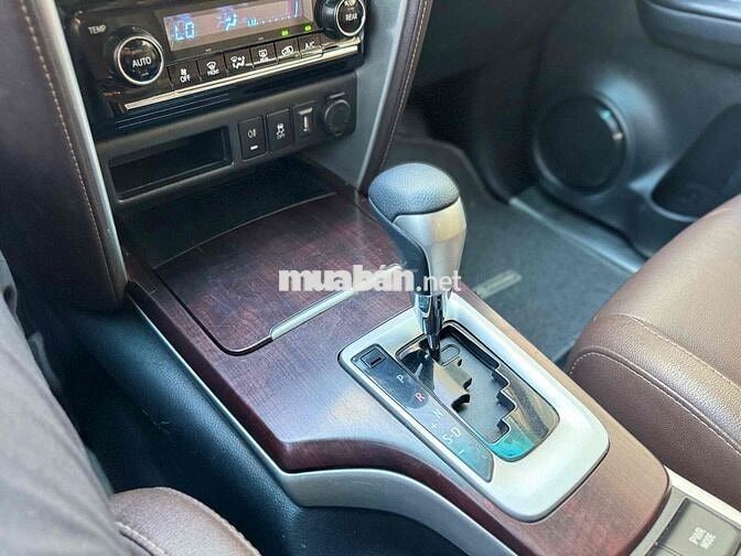 Toyota Fortuner 2.7 V Xám