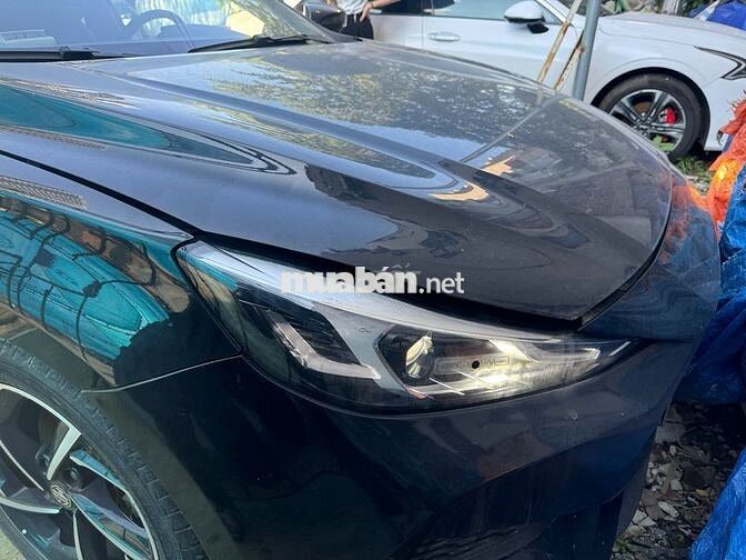 MG MG5 Lux Đen 10000 km