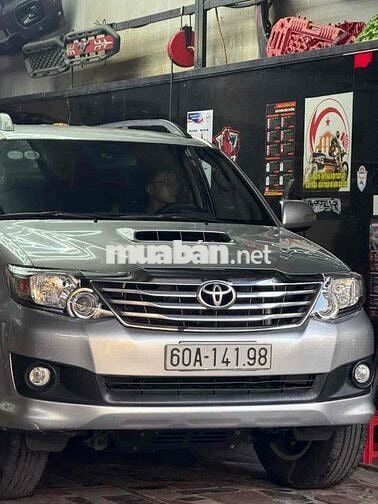 Toyota Fortuner 2014 Bạc