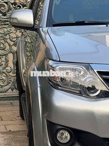 Toyota Fortuner 2014 Bạc