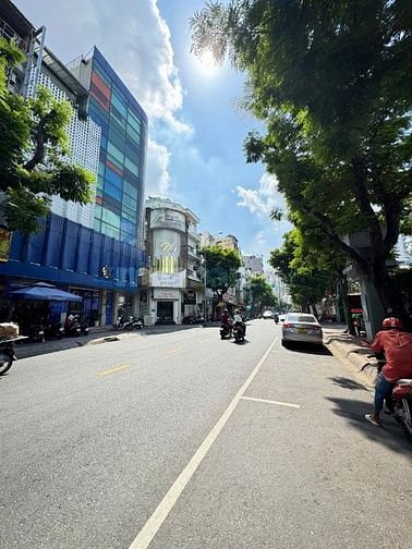 Bán mặt tiền đường Cao Thắng Q10 1T3L có HĐT 40tr/tháng