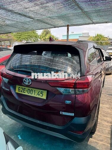 Bán đấu giá Toyota Rush đời 2021