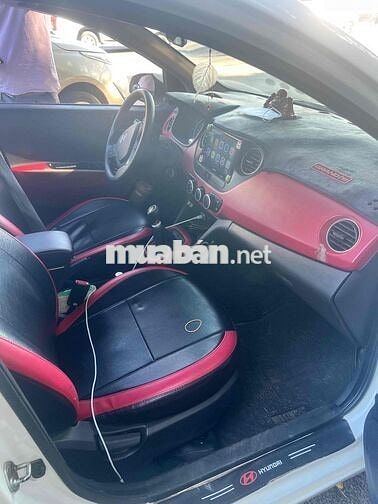 Hyundai i10 Trắng 150.000km