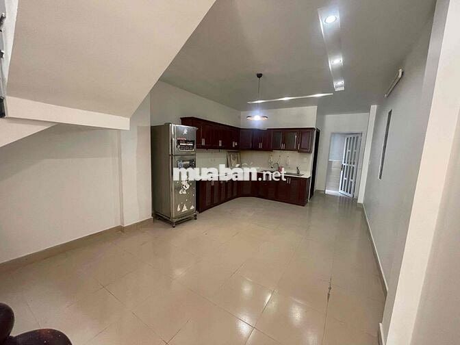 Phòng Mới - Có Bếp - Rộng 35m2 - Phòng Thoáng