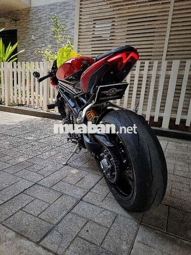Triumph Speed Triple 1200RR Đỏ