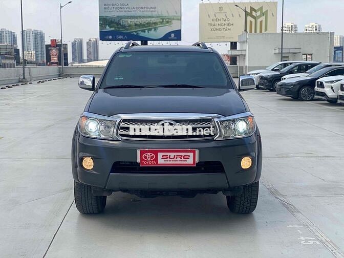 Toyota Fortuner 2009 2.7V AT 4x4