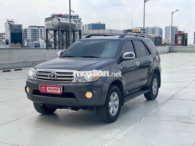 Toyota Fortuner 2009 2.7V AT 4x4