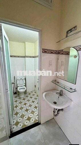 Cho thuê nhà nguyên căn Hẻm 2174 Huỳnh Tấn Phát 4 PN
