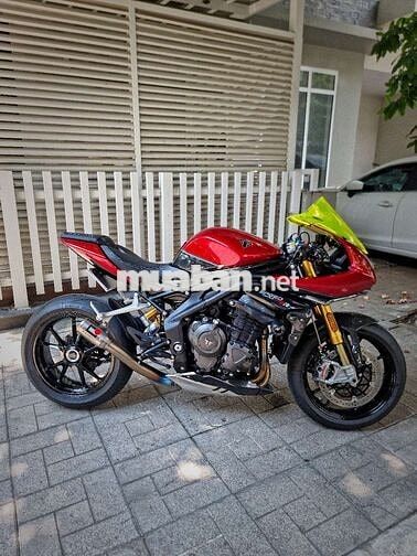Triumph Speed Triple 1200RR Đỏ