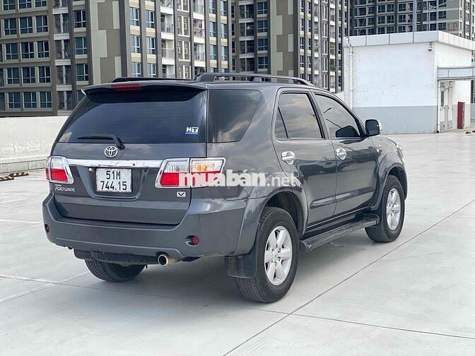 Toyota Fortuner 2009 2.7V AT 4x4