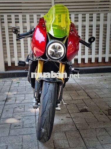Triumph Speed Triple 1200RR Đỏ