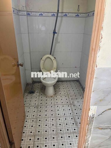 cho thue dt 3.6x50 -xay dung 3.6x36 com lai dat trống sau  hem 5m thôn