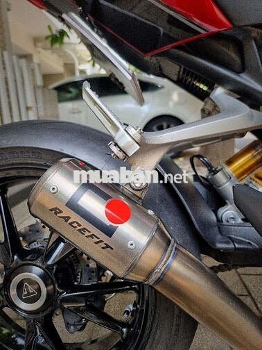 Triumph Speed Triple 1200RR Đỏ