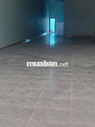 Xưởng Dĩ An 300m Mới Sạch Sẽ Trần La Phông