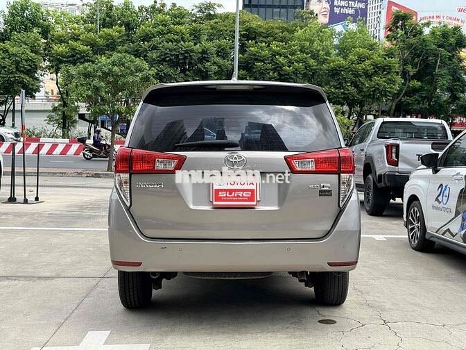 Toyota Innova 2022 2.0E - màu Đồng - Xe Tại Hãng