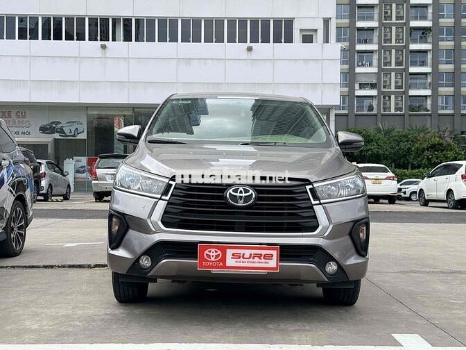Toyota Innova 2022 2.0E - màu Đồng - Xe Tại Hãng