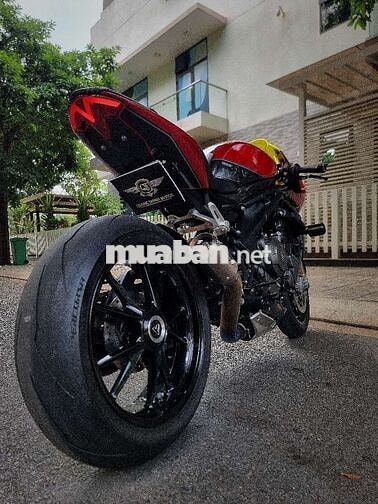Triumph Speed Triple 1200RR Đỏ
