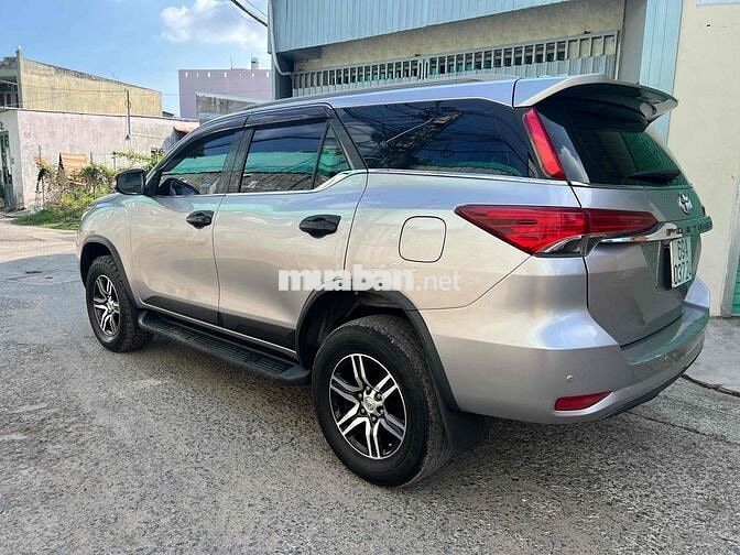 Toyota Fortuner 2017 Bạc Số sàn