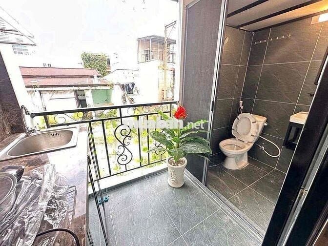 Cho thuê Duplex - ban công - Thang máy ngay Nguyễn Trãi Quận 1