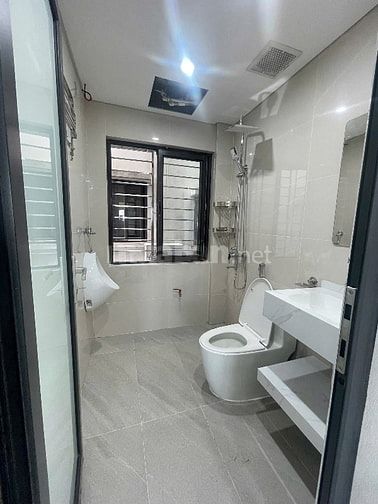 Cho thuê nhà 7 tầng,thang máy tại 68 Cầu Giấy,Hà Nội