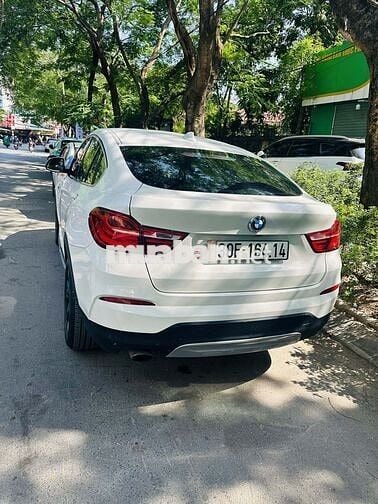 BMW 2017 Trắng 12 vạn