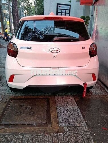 Hyundai Grand i10 Trắng 5 chỗ