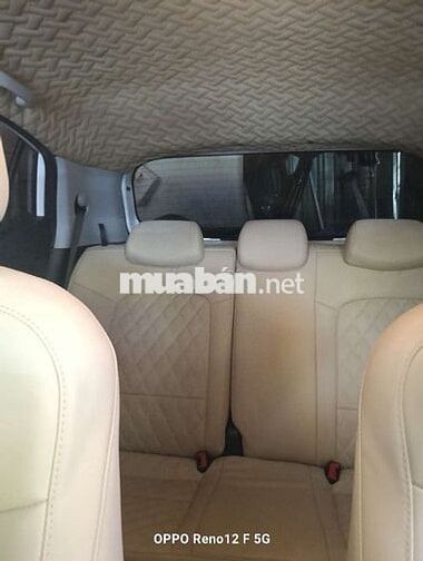Hyundai Grand i10 Trắng 5 chỗ