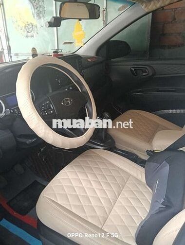 Hyundai Grand i10 Trắng 5 chỗ