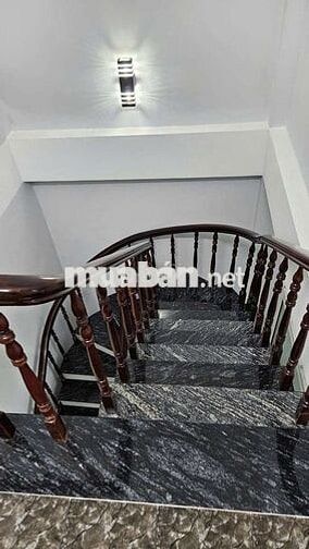 Cho thuê nhà Mặt Tiền Huỳnh Tấn Phát Quận 7